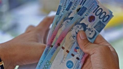 Bilang ng mga Pilipinong may ipon, bumaba; 2023 .